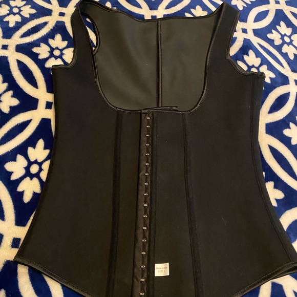 Waist Shaper - Picture 1 of 1